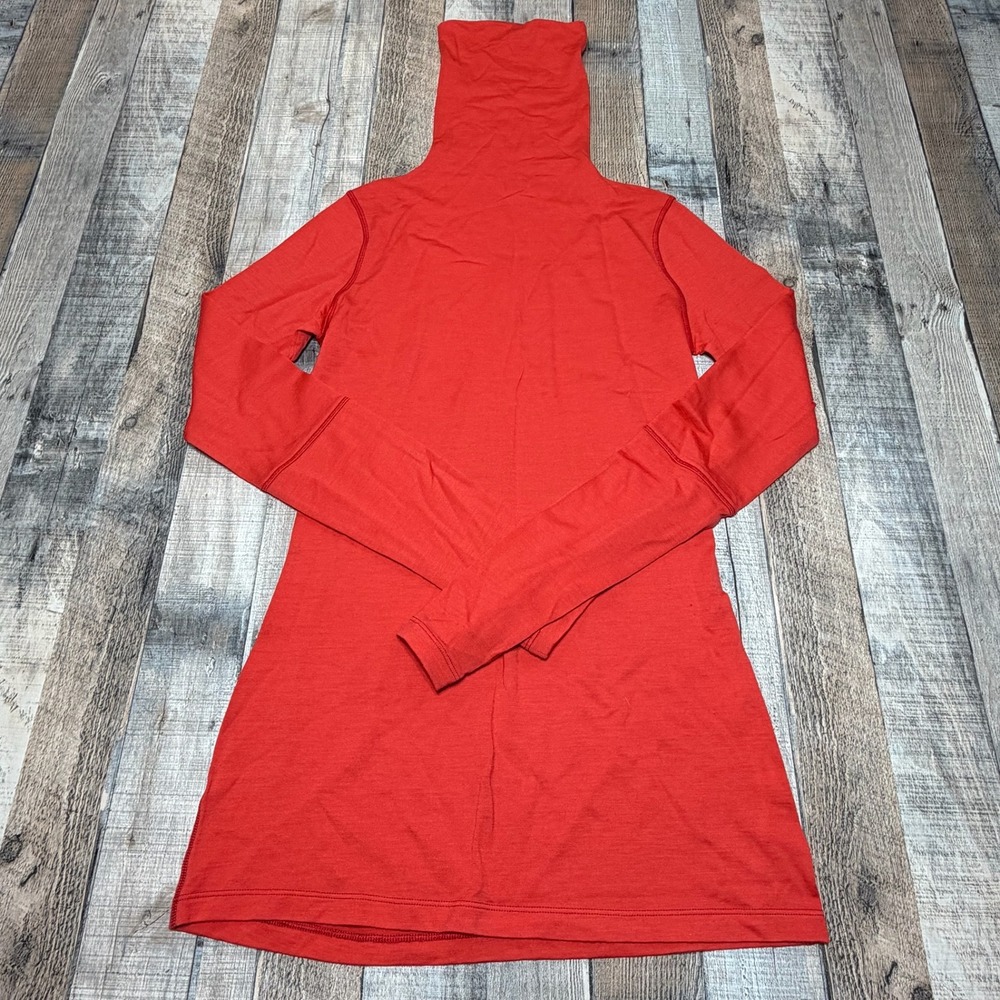 Lululemon Turtleneck Top Womens 6 Red Merino Wool Thumbhole Athletic Base Layer - Picture 4 of 10
